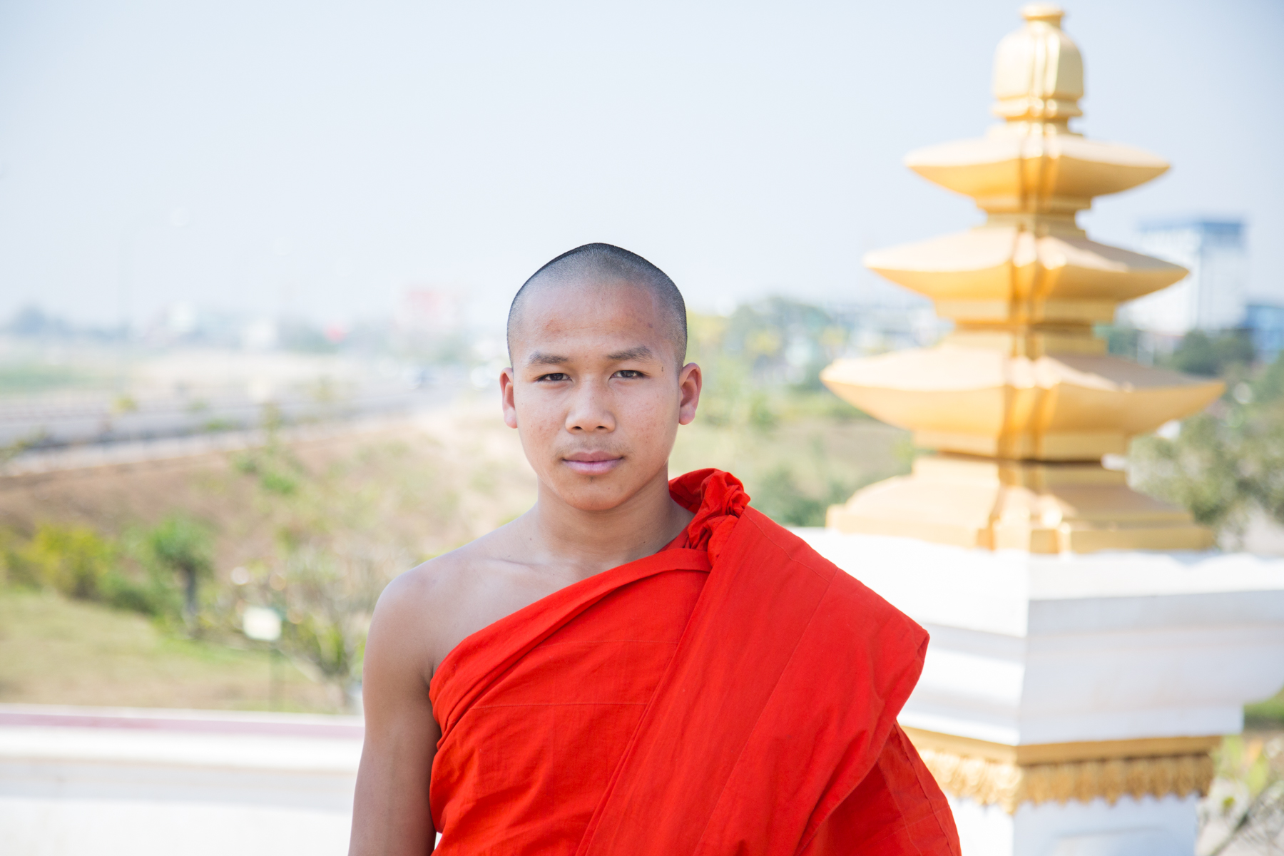 Laos Monk ラオスの僧侶 写真作家うえやまあつしの旅マガジン